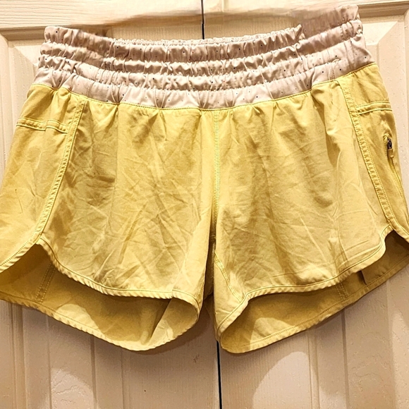 🍋Lululemon Short II with 4-way Stretch- size 10- used condition🍋 - Picture 5 of 9